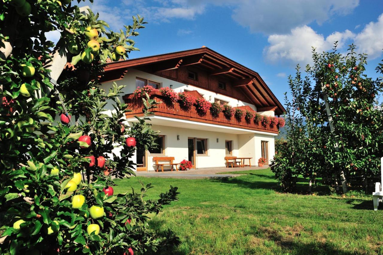 Apartamento Stoanpeppelehof Fiumes Exterior foto